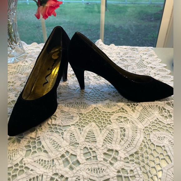 Nina Shoes Vintage Nina Shoe Black Velvet 3 High Heel Poshmark
